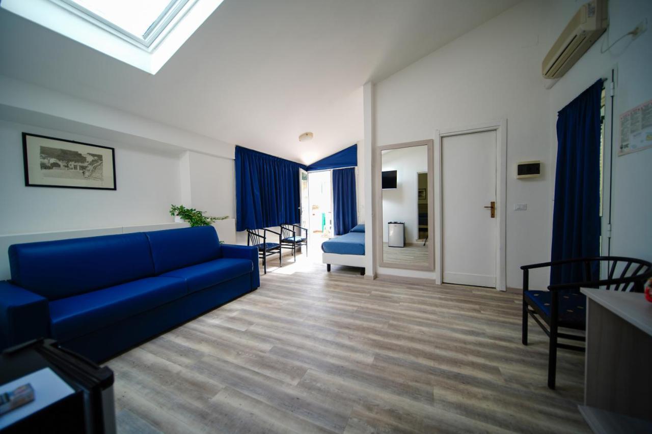 Hotel Capo Di Stella กาโปลิเวรี ภายนอก รูปภาพ